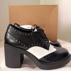 NIB Steve Madden Women’s Poetta Oxford in Black and White
